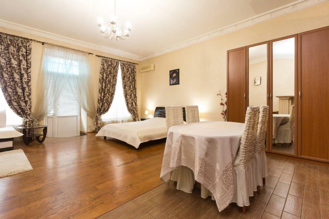 Appartement Goodrest On Ekaterininskaya à Odessa Extérieur photo
