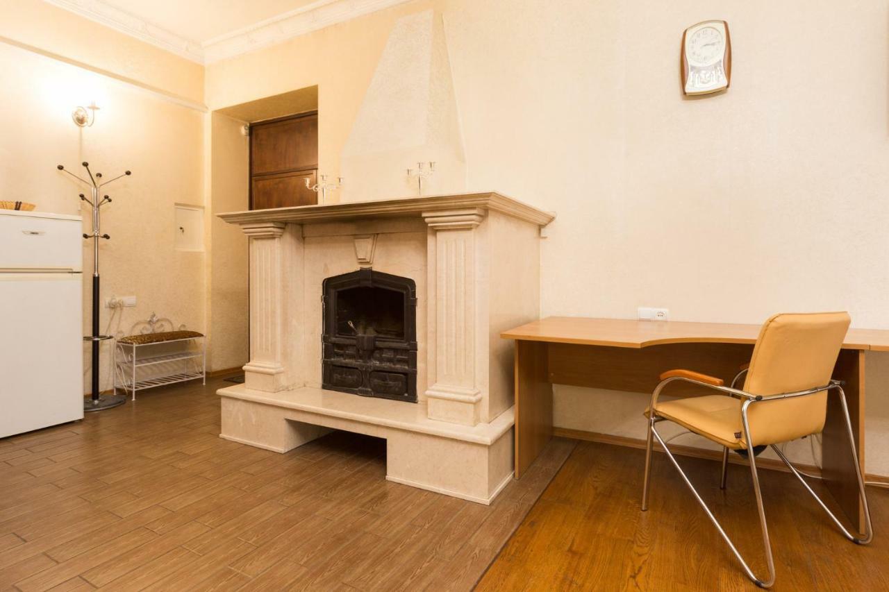 Appartement Goodrest On Ekaterininskaya à Odessa Extérieur photo