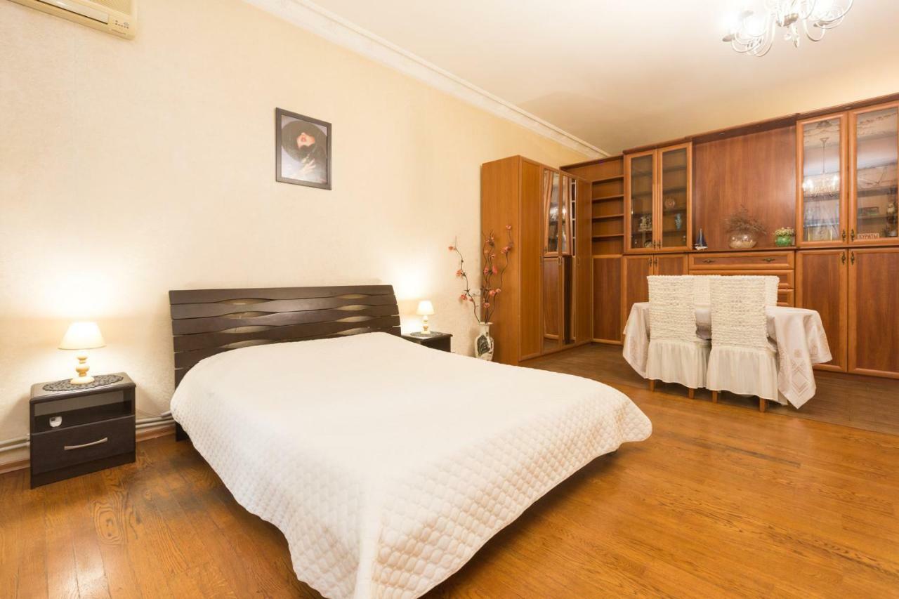Appartement Goodrest On Ekaterininskaya à Odessa Extérieur photo